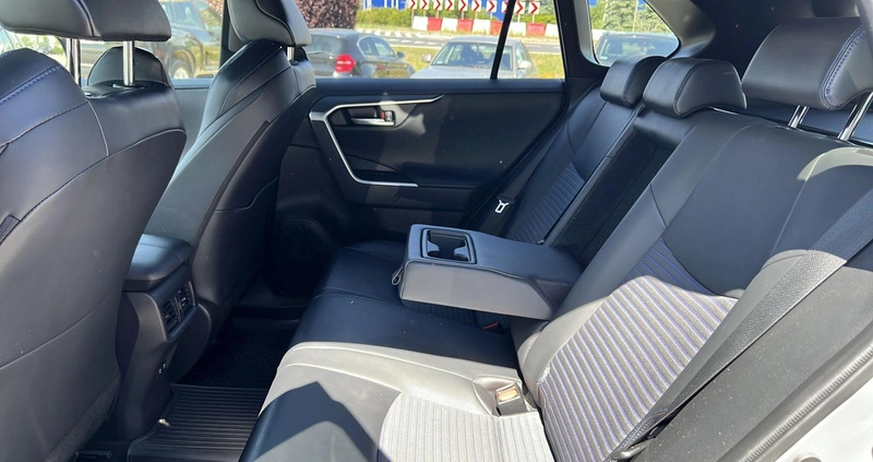 Toyota RAV4 cena 166600 przebieg: 50195, rok produkcji 2021 z Wejherowo małe 379